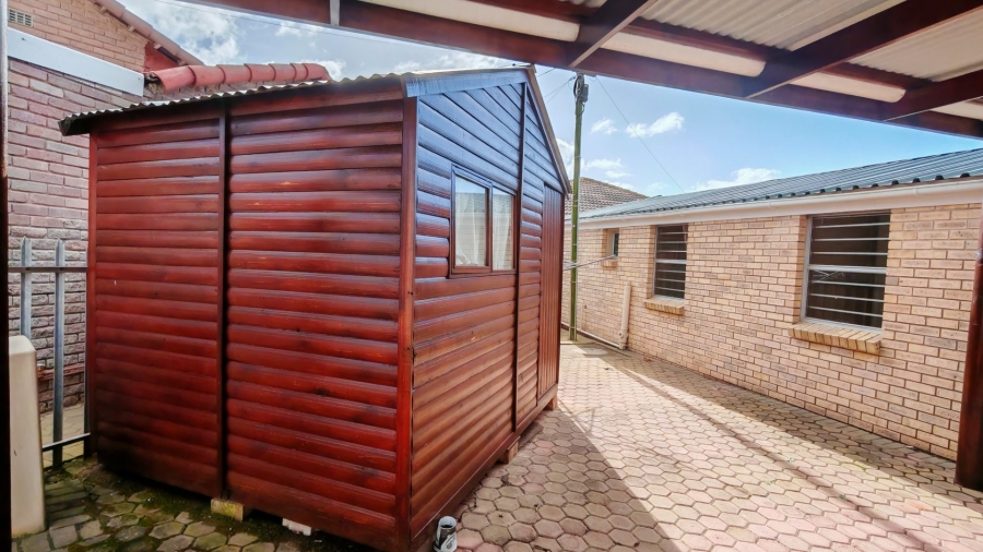 4 Bedroom Property for Sale in Boland Park Western Cape